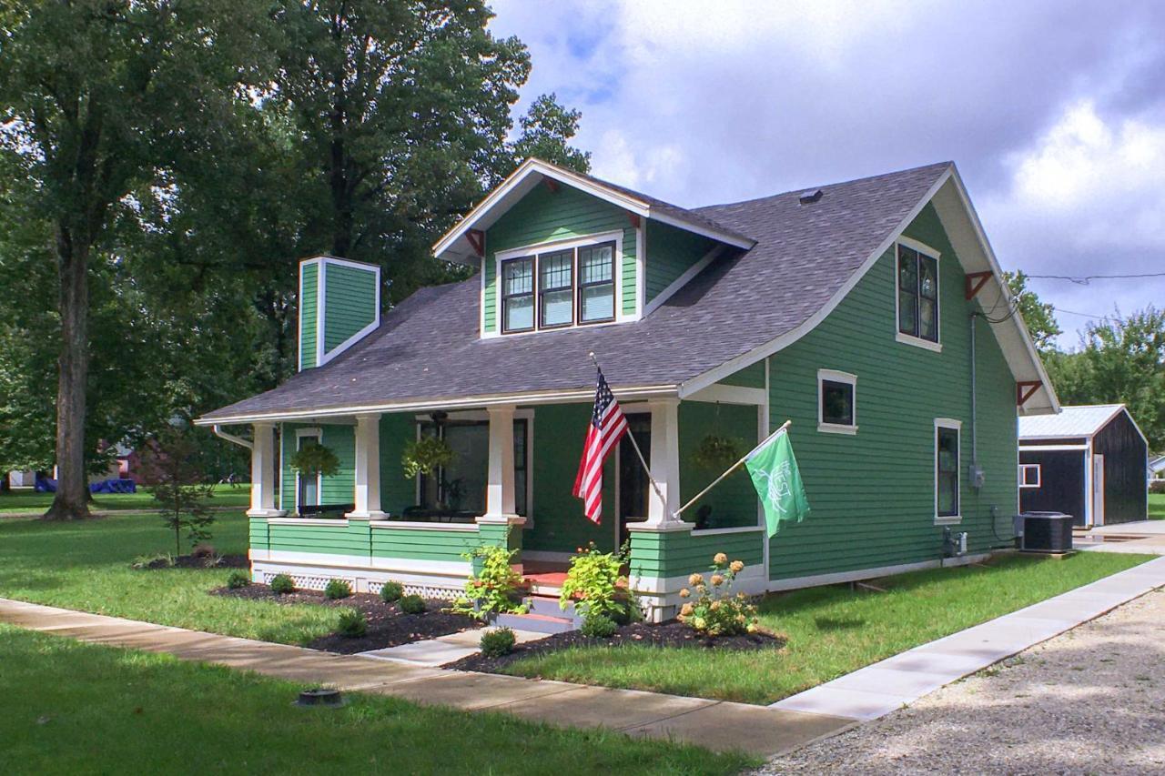 فيلا Renovated Craftsman House With Patio And Fire Pit! Vevay المظهر الخارجي الصورة