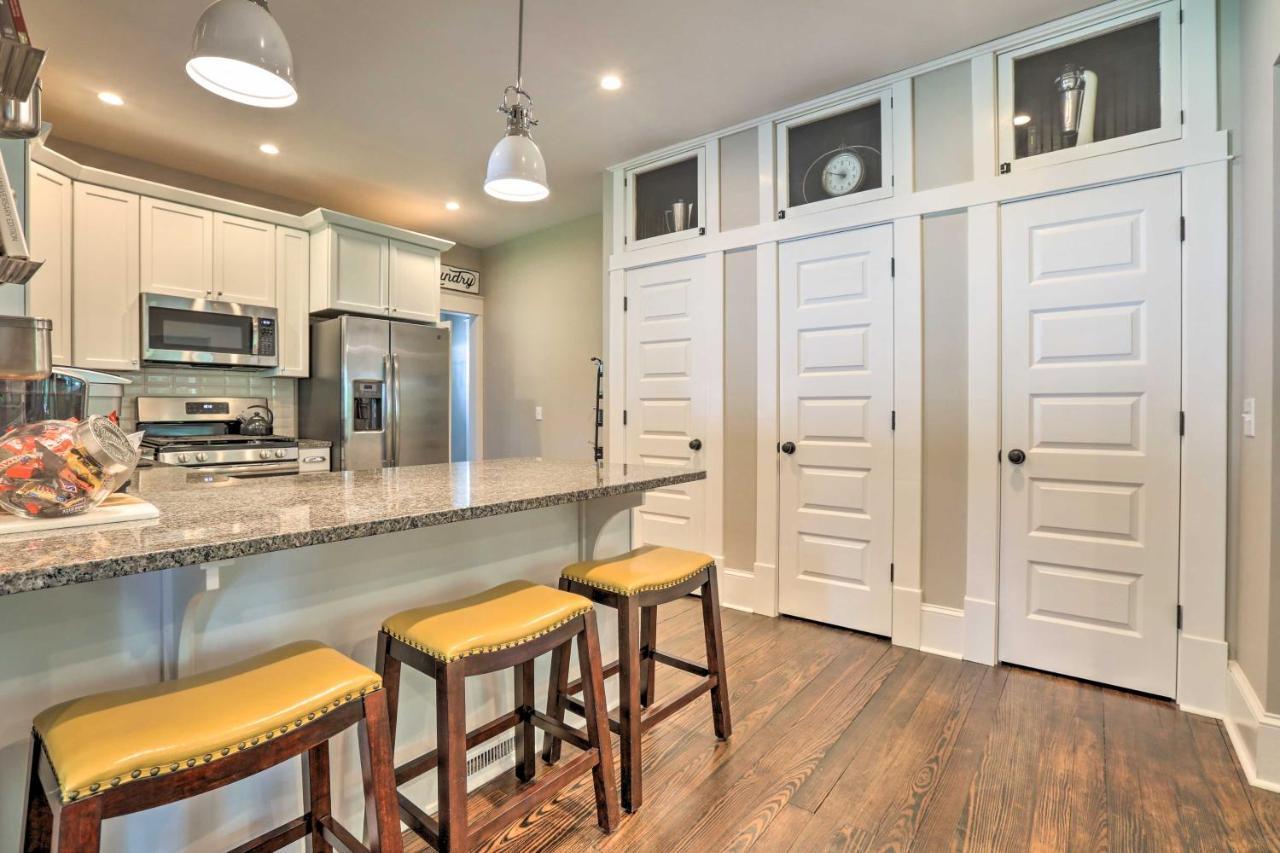 فيلا Renovated Craftsman House With Patio And Fire Pit! Vevay المظهر الخارجي الصورة